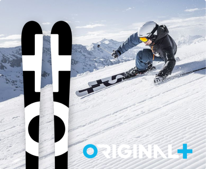 Original Plus Skifahrer auf Piste mit Ski im Vordergrund